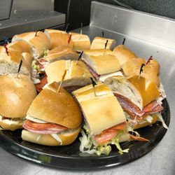 Slingerlands Station  Pizza & Deli