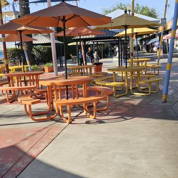 Plaza Del Valle - Very empty :( - Shopping Centers Near Me - Panorama City, California Plaza Del Valle - Very empty :( - Shopping Centers Near Me - Panorama City, California