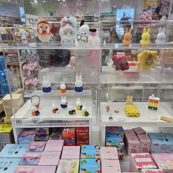 Miniso - Home Decor Near Me - Elizabeth, New Jersey
