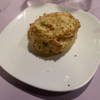 Cooper’s Hawk Winery & Restaurant - Bread Course: Chedder Biscuit - American Near Me - Tampa, Florida