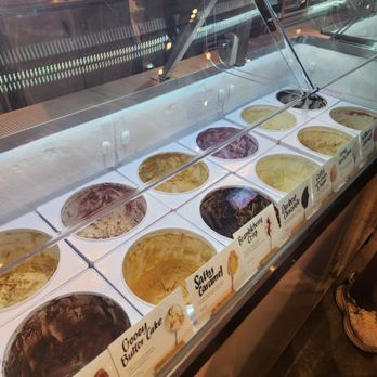 Jeni's Splendid Ice Creams - Ice Cream & Frozen Yogurt Near Me - Greenville, South Carolina Jeni's Splendid Ice Creams - Ice Cream & Frozen Yogurt Near Me - Greenville, South Carolina