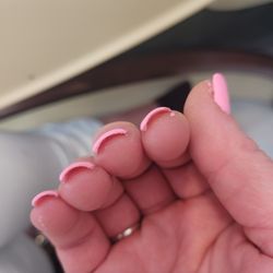 M & D Nails