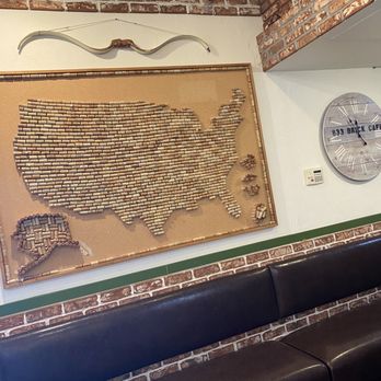 833 Brick Cafe - Waiting area - American Near Me - Livermore, California
