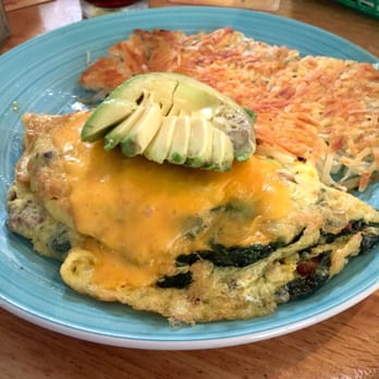 T. Boyles Tavern - Avocado, spinach, cheese and sausage omelette. It was delicious. - Pubs Near Me - Pasadena, California