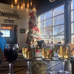 Lucky Brewing - A wine flight along with complimentary crackers and their lovely Valentine's Day themed tree