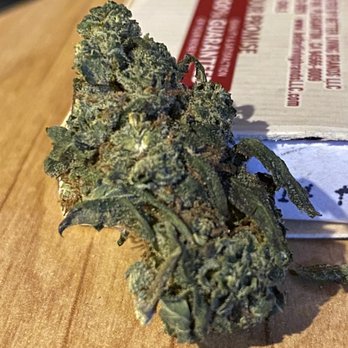 Northeast Alternatives Dispensary - Fall River - Lazy trim. Unflushed.  Bad nutrient balance. - Cannabis Clinics Near Me - Fall River, Massachusetts