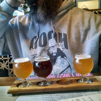 Craft 31 - And more flights! - Pizza Near Me - Williamsburg, Virginia Craft 31 - And more flights! - Pizza Near Me - Williamsburg, Virginia