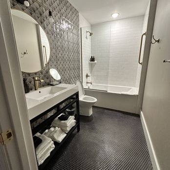 The Bellwether - Hotels Near Me - Louisville, Kentucky