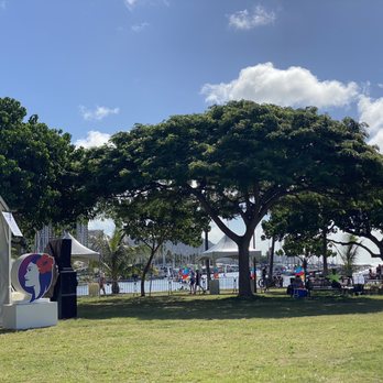 Magic Island - Parks Near Me - Honolulu, Hawaii Magic Island - Parks Near Me - Honolulu, Hawaii