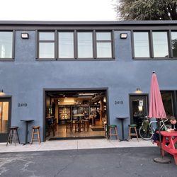 The Beermongers - The new digs. Lookin pretty flash!