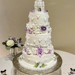 3 tiered cake with silk flowers, complimentary, from Bev 3 tiered cake with silk flowers, complimentary, from Bev