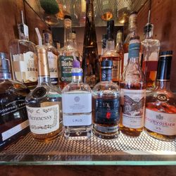 Devon's Pub & Cigars
