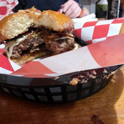The Bern Bar & Grill - Bourbon Street Burger aka Heaven