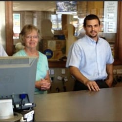 Carolina Tire - Front desk