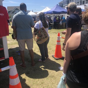 Klassic Doughnuts - Long lines - Food Trucks Near Me