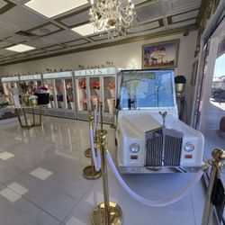 Las Vegas Floral & Sweets - Look at this car