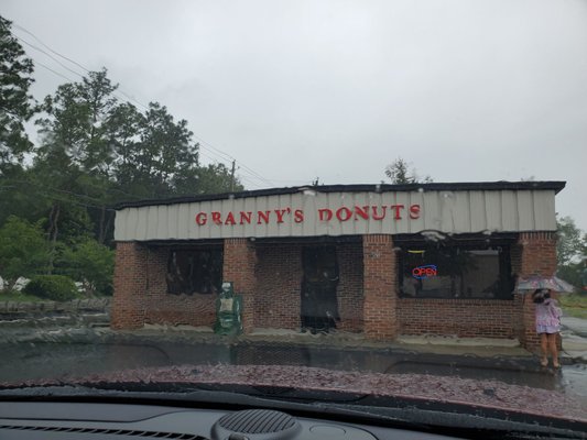 Granny's Donuts by null