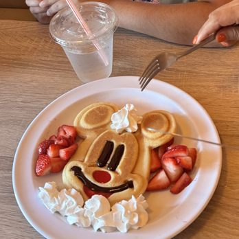 Brewberry Cafe - Great service. - Coffee & Tea Near Me - Anaheim, California