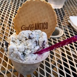 Caffe Gio - Cookies and cream gelato