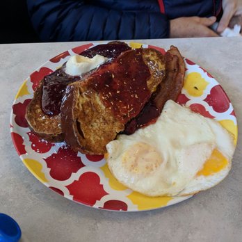Red Rooster Cafe - Strawberry Brioche french toast - American Near Me - Enterprise, Oregon Red Rooster Cafe - Strawberry Brioche french toast - American Near Me - Enterprise, Oregon