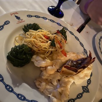 Lorenzillo's - Lobster - Seafood Near Me - Cancún, ROO Lorenzillo's - Lobster - Seafood Near Me - Cancún, ROO