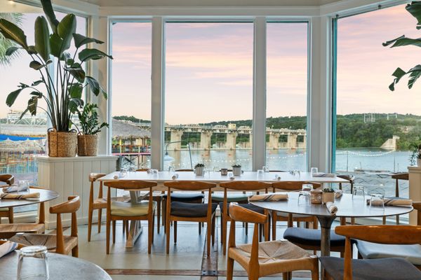 Quince Lakehouse by null