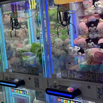 Mega Claw - Most machines only 1 token - Arcades Near Me - Las Vegas, Nevada