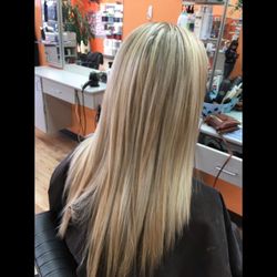 D Style Salon - Platinum highlights for this Beauty. Hair by Demi