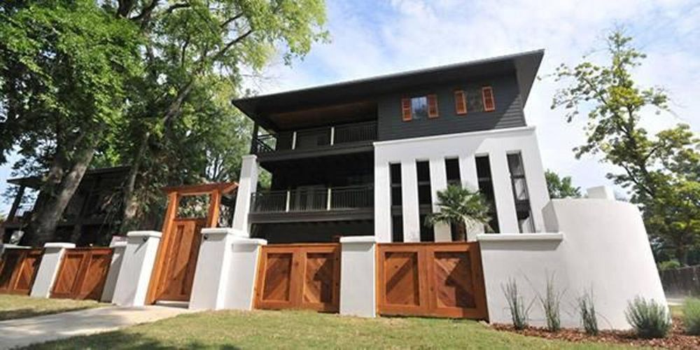 Slide of Advanced Roofing Solutions