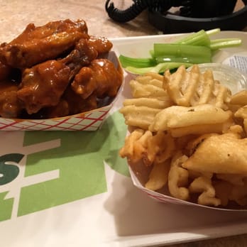 Buffalo Joe's - Me w/  food - Chicken Wings Near Me - Evanston, Illinois