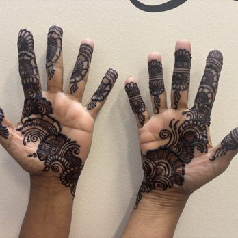 Beyondbeauty Studio By Nida - Henna tattoo - Threading Services Near Me - Houston, Texas Beyondbeauty Studio By Nida - Henna tattoo - Threading Services Near Me - Houston, Texas