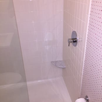 Hotel Abacus - Shower, lacks full door. - Hotels Near Me - Athens, Georgia Hotel Abacus - Shower, lacks full door. - Hotels Near Me - Athens, Georgia
