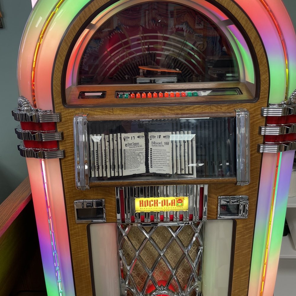 White Rose Cafe - Juke box - Breakfast & Brunch Near Me - Union, Missouri White Rose Cafe - Juke box - Breakfast & Brunch Near Me - Union, Missouri
