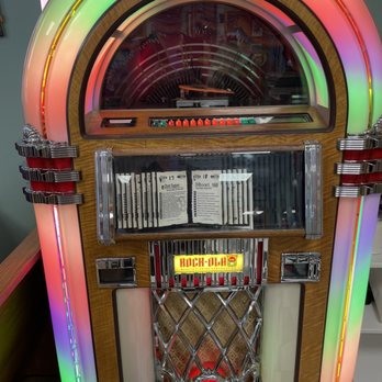 White Rose Cafe - Juke box - Breakfast & Brunch Near Me - Union, Missouri