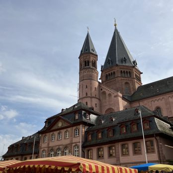 Wochenmarkt am Dom - Wochenmarkt am Dom - Farmers Market Near Me - Mainz, RP Wochenmarkt am Dom - Wochenmarkt am Dom - Farmers Market Near Me - Mainz, RP