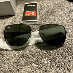 Sunglass Hut