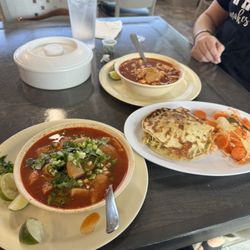 La Cocina - Menudo and a gordita