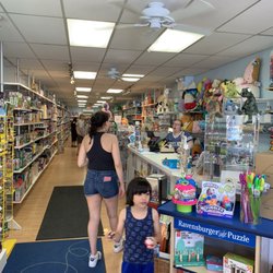 Busy Bee Toys - Interior