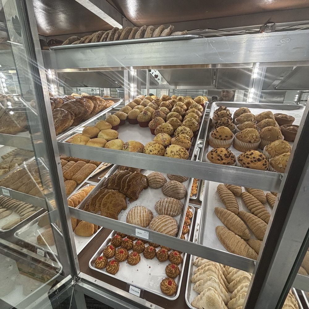 Conchas Cafe Bakery - Bakeries Near Me - Humble, Texas