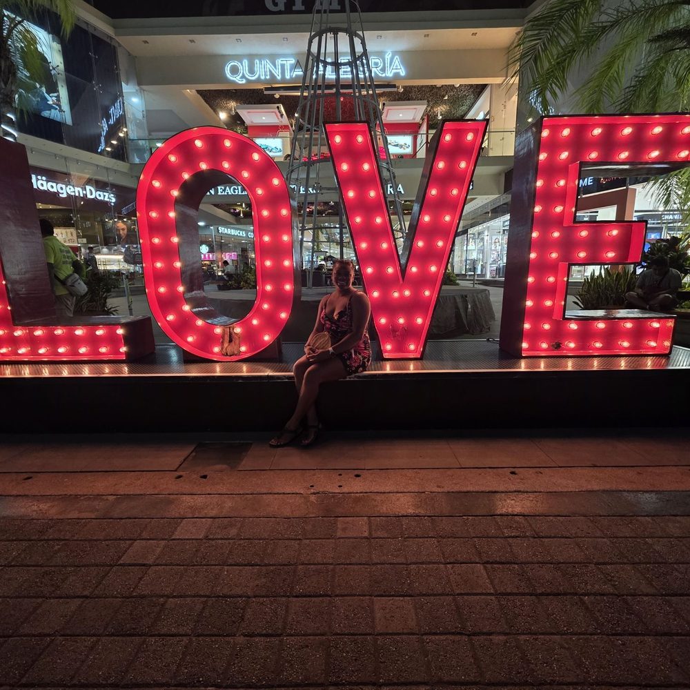 Quinta Alegría - Shopping Centers Near Me - Playa del Carmen, ROO