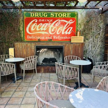 Thunder Road Cafe - Outdoor patio. - Coffee & Tea Near Me - West Hollywood, California Thunder Road Cafe - Outdoor patio. - Coffee & Tea Near Me - West Hollywood, California