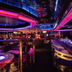 The Peppermill Restaurant & Fireside Lounge - Fireside Lounge bar