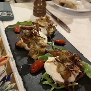 La Scala In Trastevere - Bruschetta with burrata and mushrooms - Seafood Near Me - Rome, RM La Scala In Trastevere - Bruschetta with burrata and mushrooms - Seafood Near Me - Rome, RM