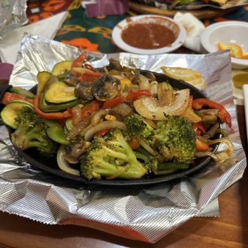 El Mariachi Mex & Grill - Vegetables Fajitas - Seafood Near Me - Wallace, North Carolina