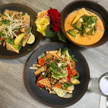 Thai House - Panang curry, Drunken Noodle, Cashew Nut veggie tofu - Thai Near Me - Santa Rosa, California Thai House - Panang curry, Drunken Noodle, Cashew Nut veggie tofu - Thai Near Me - Santa Rosa, California