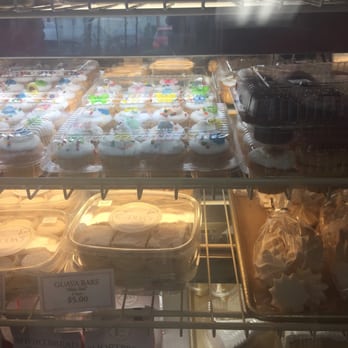 Edda's Cake Designs - Desserts Near Me - Doral, Florida