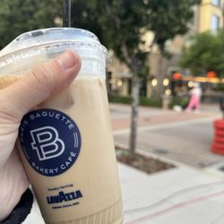 Paris Baguette - Iced caramel latte