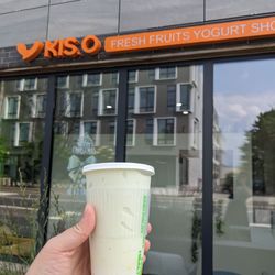 Kis O Yogurt Store - Mango avocado drink