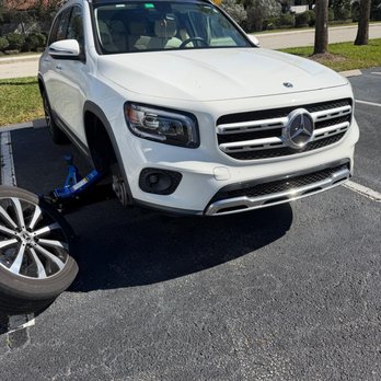 Santos Tireworks - Flat tire repair - Roadside Assistance Near Me - West Palm Beach, Florida Santos Tireworks - Flat tire repair - Roadside Assistance Near Me - West Palm Beach, Florida