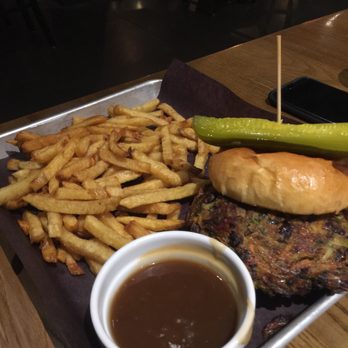Big Rig Kitchen and Brewery - Vegetarian burger! - Breweries Near Me - Ottawa, Ontario